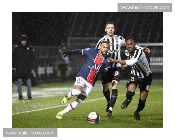 马赛控球率占优却输球 问题根源在于前场逼抢体系缺乏协同 马赛控球率占优却输球 问题根源在于前场逼抢体系缺乏协同